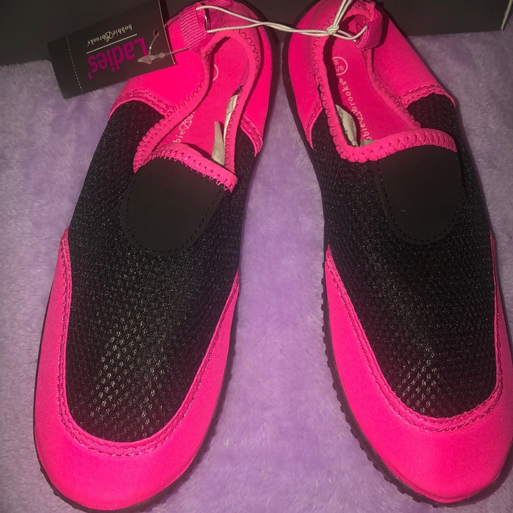 Ladies Bobby Brooks Water Shoes.
